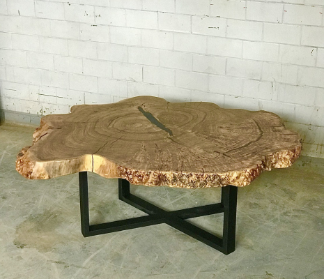 Журнальный стол из поперечного спила капового карагача